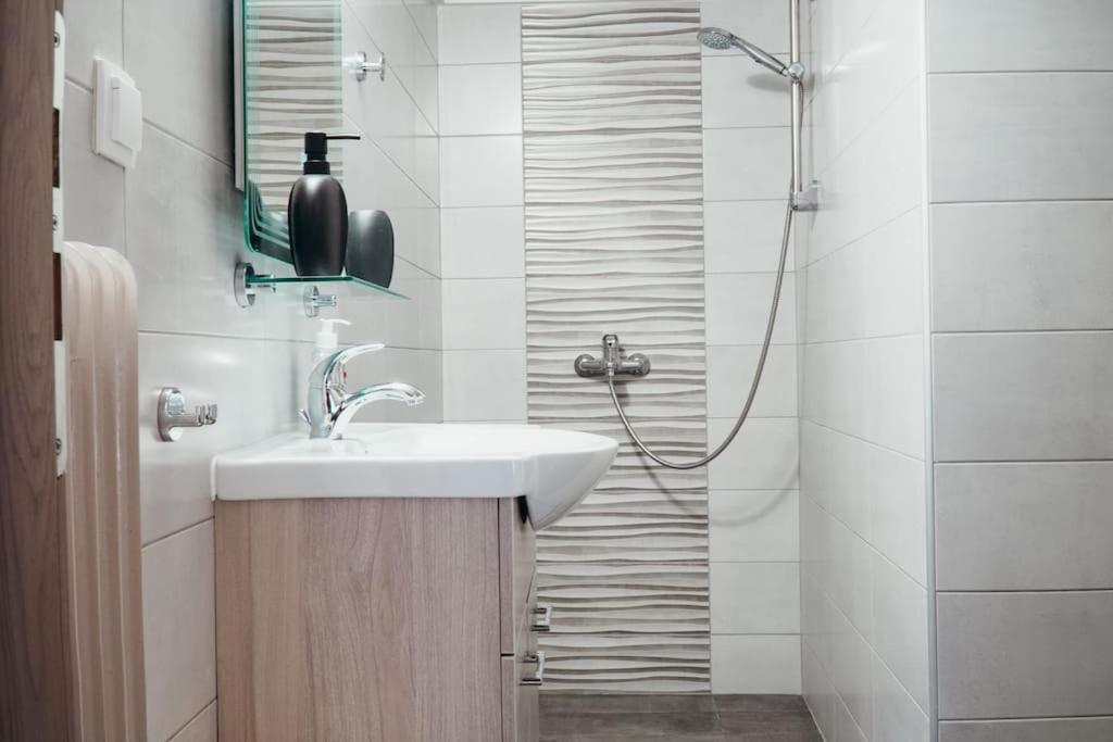 Charming Apartment In Keramikos Atény Exteriér fotografie